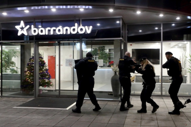 /media/flnb22g2/tv-barrandov-policie-delta-silvestr-3