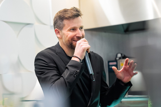 /media/5uxn2yea/majitel-české-franšízy-dean-david-andrej-zajcev