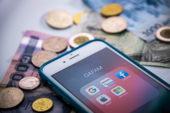 /media/17281/amazon-apple-google