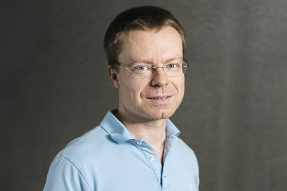 /media/0k2j2leg/robert-dohnal_direct