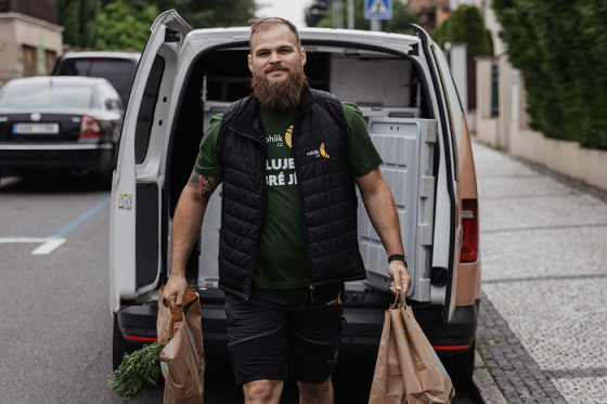 /media/17981/rohlík_kurýr