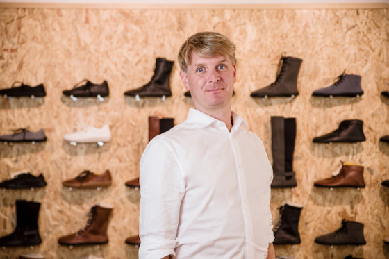 /media/laflfpmy/lukáš-klimpera-fyzioterapeut-a-zakladatel-ahinsa-shoes-9