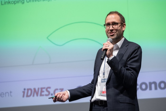 /media/11805/iac20_oliverwhitten