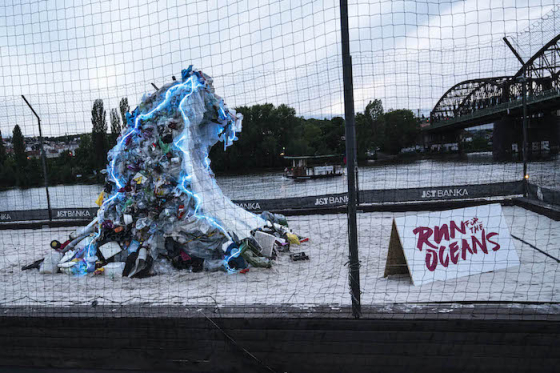 /media/16984/runfortheoceans_vlna