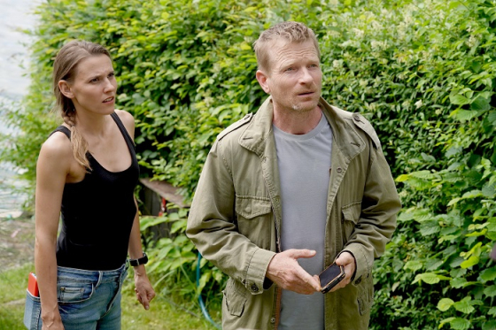 /media/25520/pod-hladinou-2