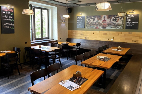 /media/21863/bernard-pub-jeseniova-6