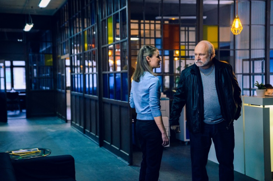 /media/1860/dáma-a-král_nova-1