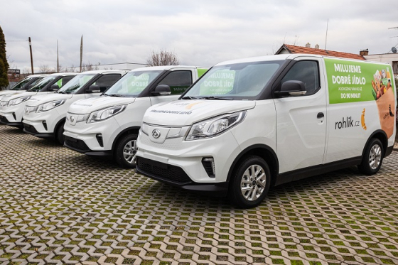 /media/19047/rohlík_elektroauta