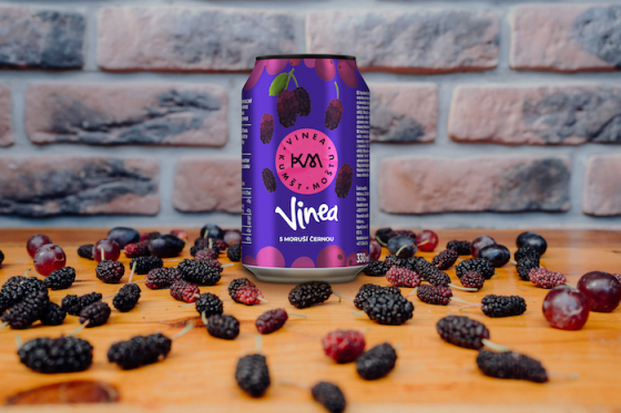 /media/23021/vinea-kumšt-moštu_moruše-černá