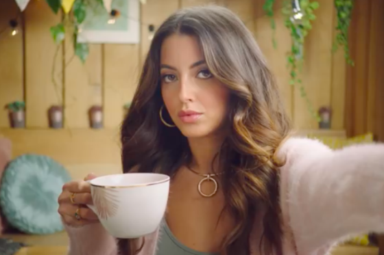 /media/4955/dove_selfie