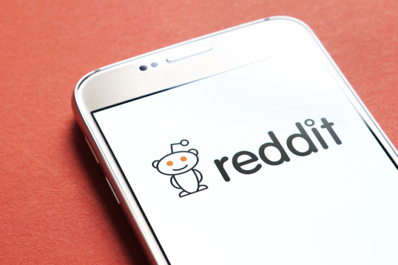 /media/12089/reddit_shutterstock