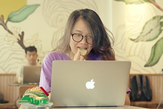 /media/15978/lays_titulky