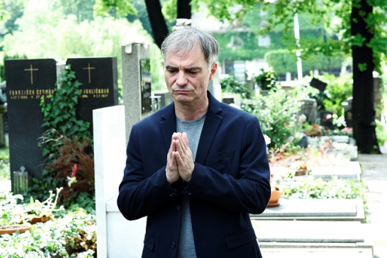 /media/7361/zkáza-dejvického-divadla