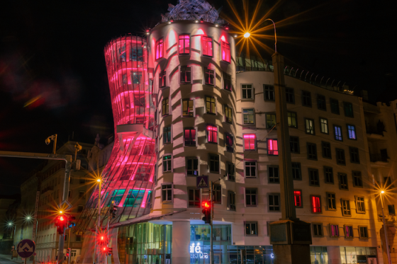 /media/24891/prague-in-pink_tančící-dům-ii