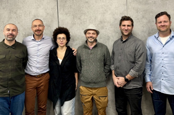 /media/frzhkwur/pfx_televisor_group_photo