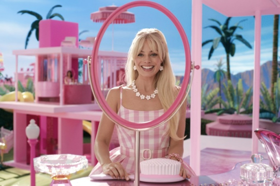 /media/m53f2ar0/barbie-continental_film