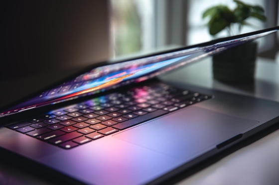 Notebook_online_Freepik