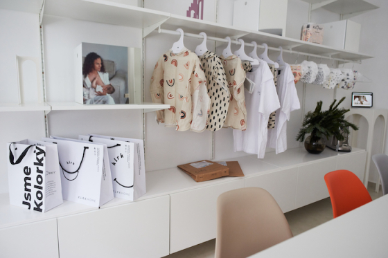 /media/23527/kolorky_showroom