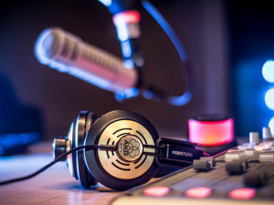 /media/2908/rozhlasové-studio_cro_jan-ptáček