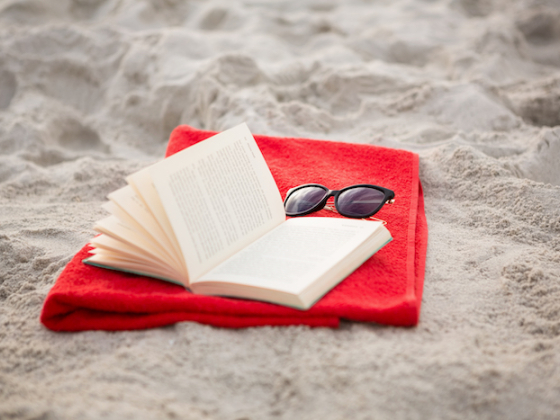 /media/4j5jpxzj/book_freepik_awesomecontent