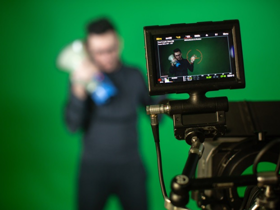 /media/k42bqt0p/tv-casting_freepik