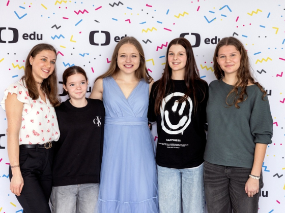 Tančí celá škola  Česká televize_foto__Marie Anna Baráková 2