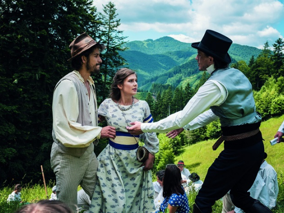 /media/10609/carovny-kaminek