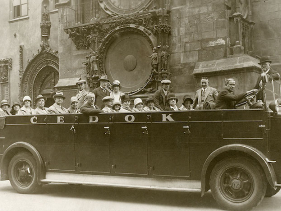 /media/25419/čedok_archiv_autobus-na-vyhlídkové-okruhy-na-staroměstském-náměstí