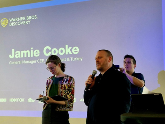 /media/54sdxd1k/warner-tv