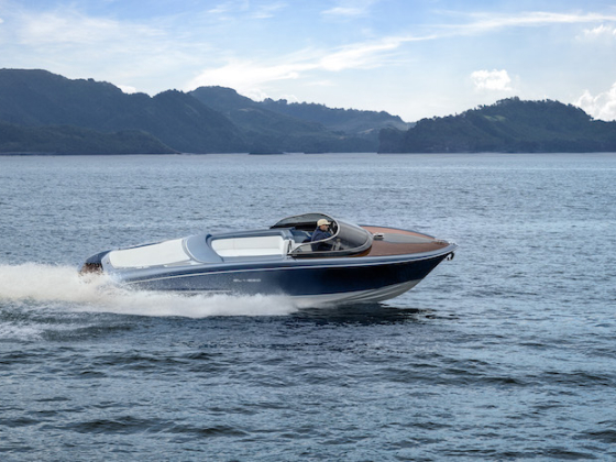 /media/qr0n3lul/mennyacht-ferretti-group-lights-up-the-venice-boat-show_image_5