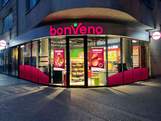 /media/cragn5ki/makro_bonveno