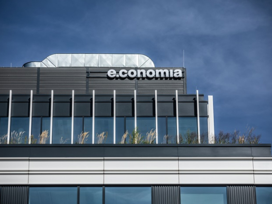 /media/wyupcaix/economia_port7_2