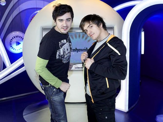 /media/rrsa0ynt/vojtěch-kotek-a-jiří-mádl-stěhovák_tv-nova