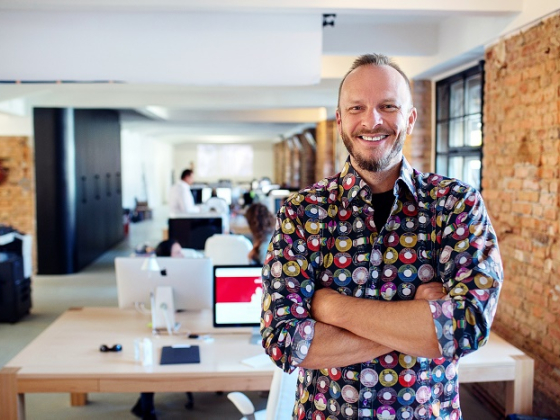 /media/5241/simon_capek_1