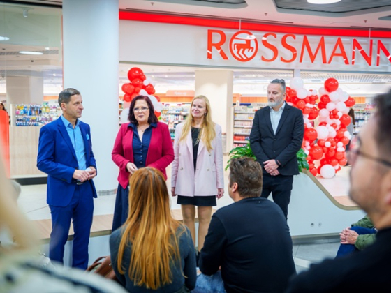 /media/41xjnnmn/rossmann_nc-fenix