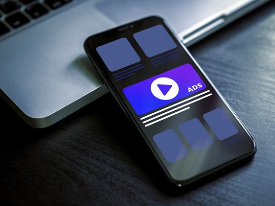 /media/19563/online-reklama_video_shutterstock