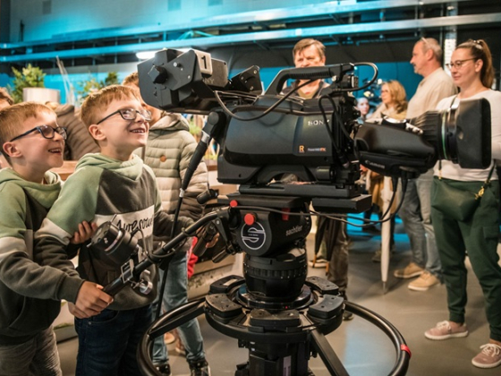 /media/g5thbc5y/den-otevřených-dveří_2023-česká-televize_foto_ivo-dvořák