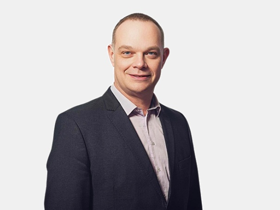 /media/skgjvzcq/jiri-cerny_medovnik