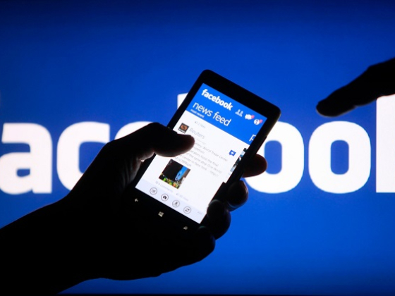 /media/3302/facebook_newsfeed