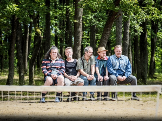 /media/pxilfjkj/chatari-ze-svihova_genzer-langmajer-vršek-škultéty-dadák