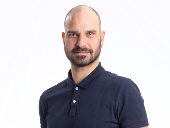 /media/yjhhf3tb/radek-loský_foto_na-šířku