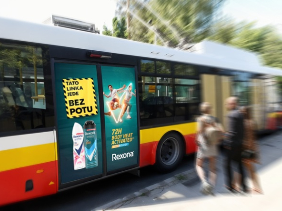 /media/dxfm1ug2/01-rexona-bus-dveře-cz