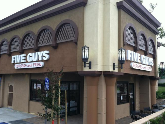 /media/gutpztfr/fiveguys_fb