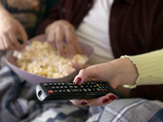 /media/geub3vzh/tv_freepik