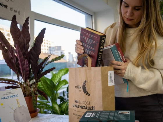 Taska a knihy_zdroj Knihobot