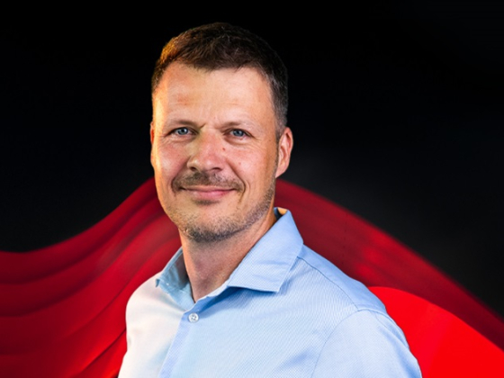 /media/tigpmrjj/1200x1200-jiri-udatny