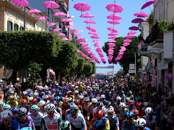 Giro di Italia_GettyImages-2215538580 (1)