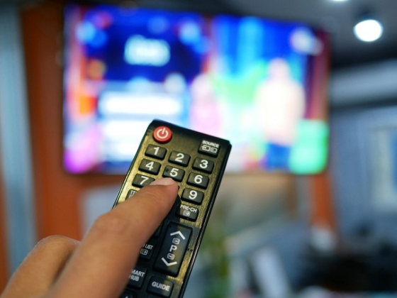 /media/18003/tv-sledování_shutterstock