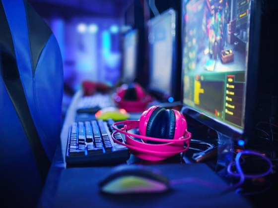 /media/13207/esport_shutterstock