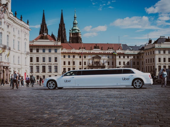 /media/ak3nunr5/uber_10_limo_2